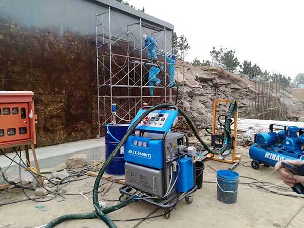 郑州聚脲喷涂机(图1) 郑州聚脲喷涂机JNJX-H5600(T)防腐喷涂