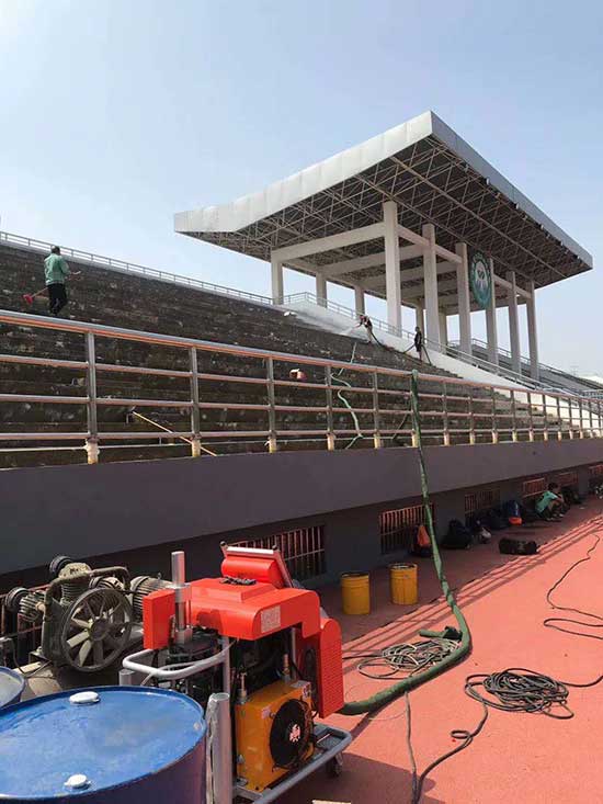 哪里有喷聚脲的施工队(图1) 看台喷聚脲的施工队案例