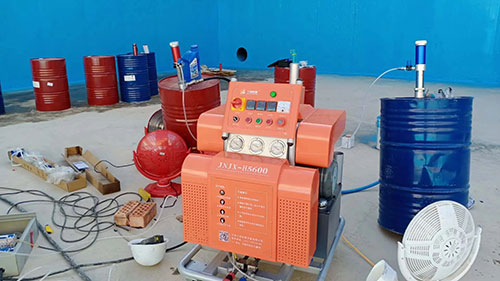 油漆喷涂机能喷聚脲吗(图1) H5600聚脲喷涂机